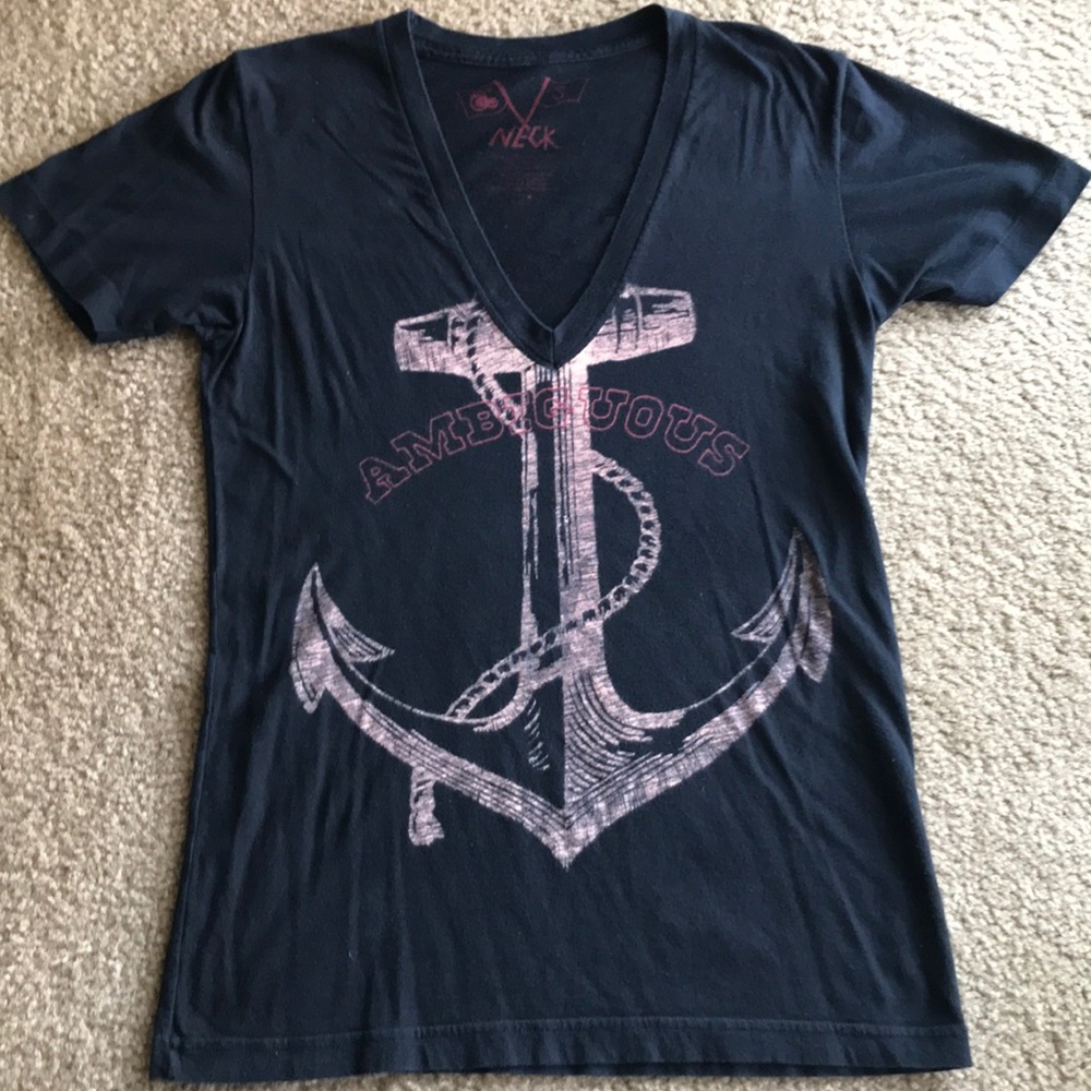 Ambiguous sort sleeve deep V neck anchor tee S
